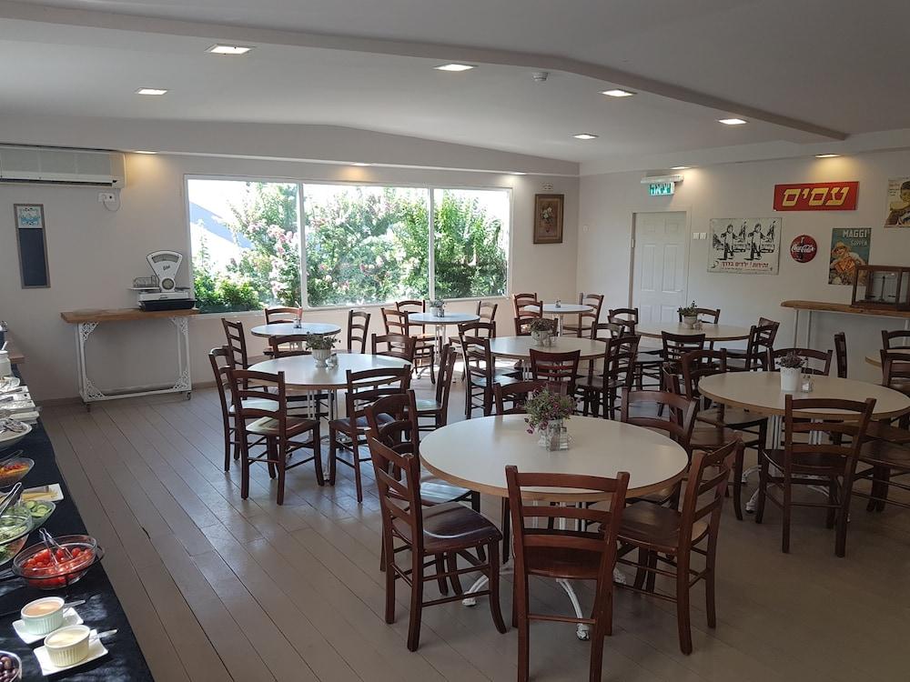 Q Village - Poleg Beach Netanya Ngoại thất bức ảnh